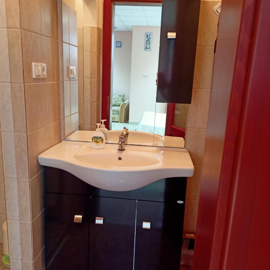 Livia Apartman Buk Ngoại thất bức ảnh